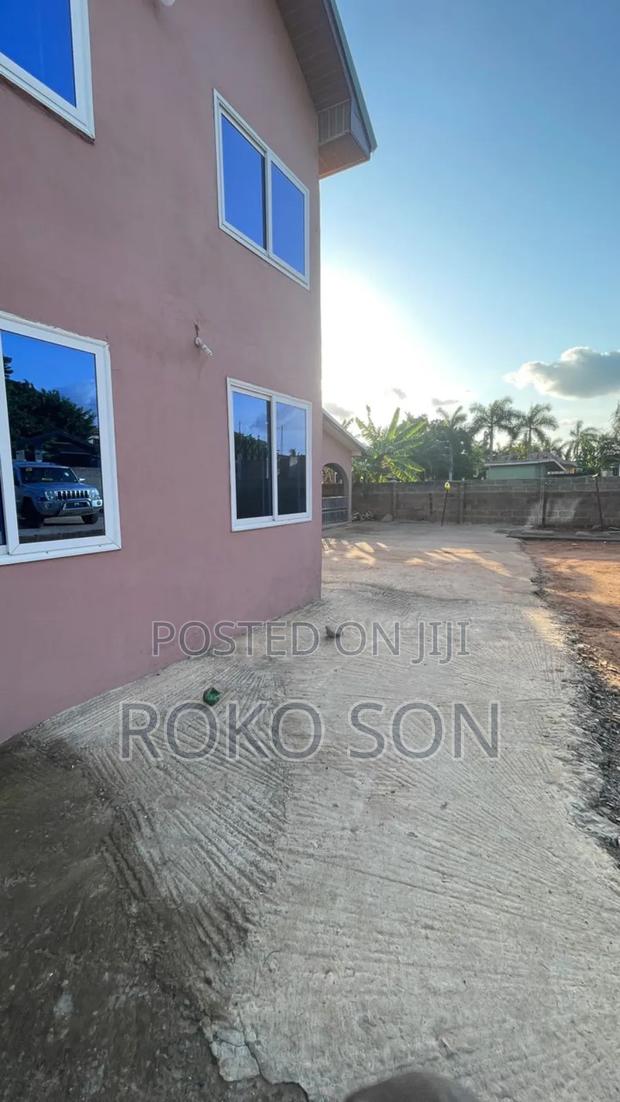 3bdrm Apartment in Dr Roko, Frafraha for rent · Photo 1