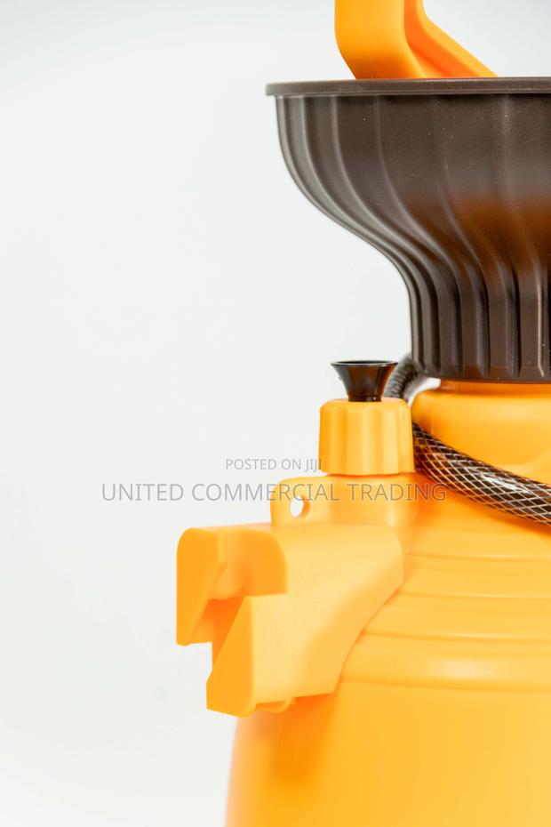 Pressure Sprayer photo 3