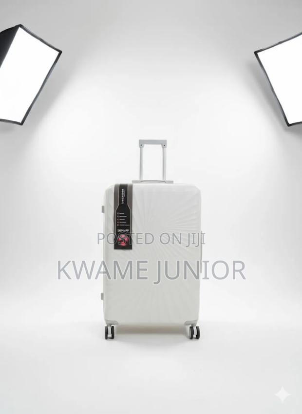 Trolling Traveling Luggage Large 28 Inch Unbreakable photo 4