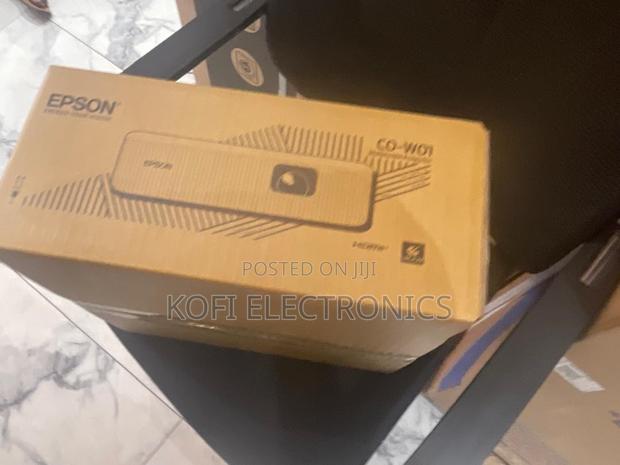 Vivid Color Epson Co-W01 Hdmi Projector for Home Cinema · Photo 3