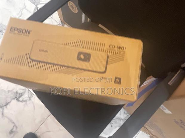 Vivid Color Epson Co-W01 Hdmi Projector for Home Cinema · Photo 4