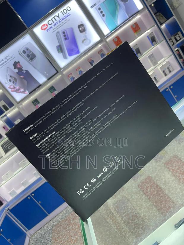 Smart Rechargeable Projector photo 3