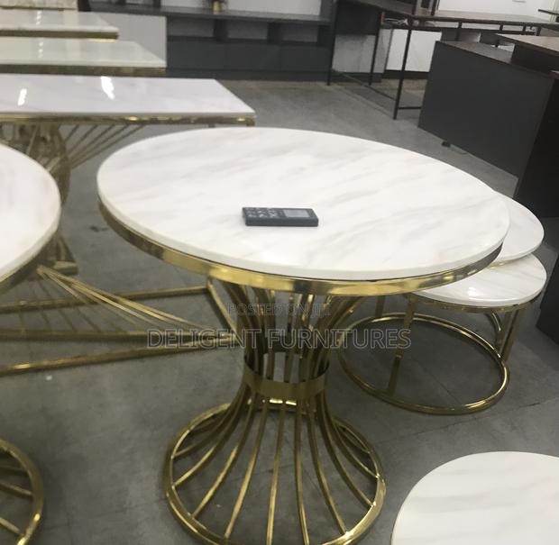 Glass-Made Center Table (Payment on Delivery)