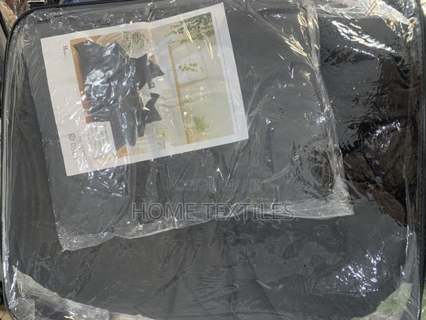 7 Pieces Black Duvet Sets for Home Specs and Hotel Room Service · Photo 2