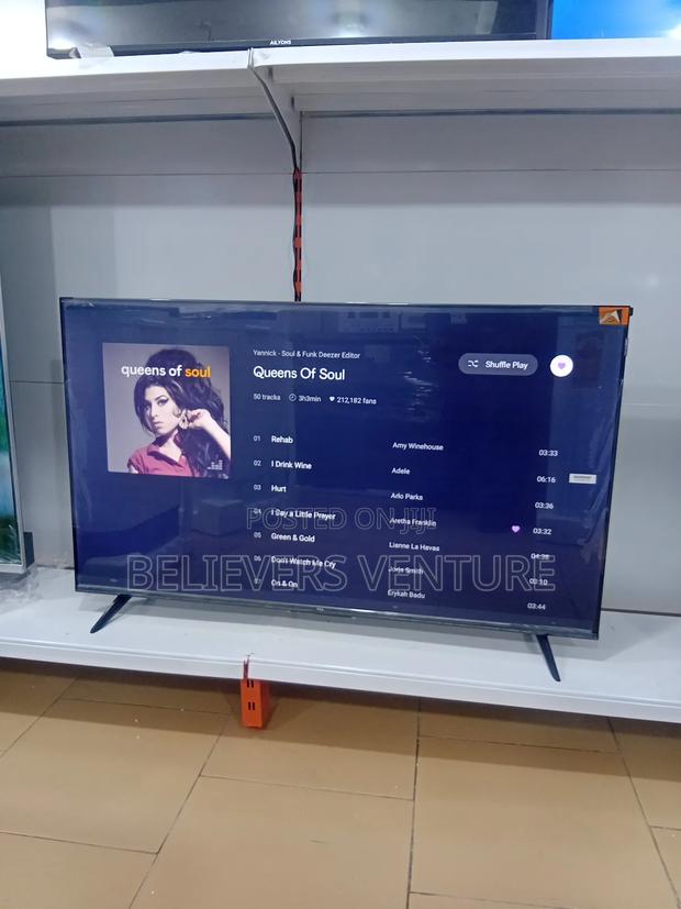 43inches Smart Tv TCL/Google Collaboration Qled Display · Photo 2