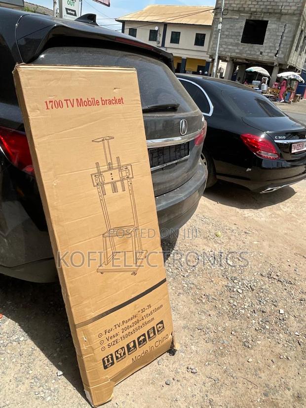 Universal Floor Stand For Large Flat Screen Tvs (32–75′′) · Photo 3