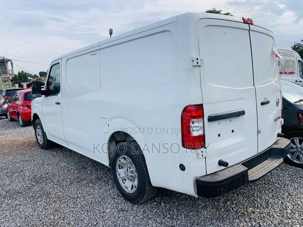 Nissan NV200 2019 White photo 10
