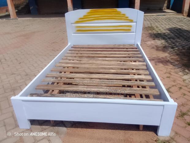 Double Bed White and Gold · Photo 3