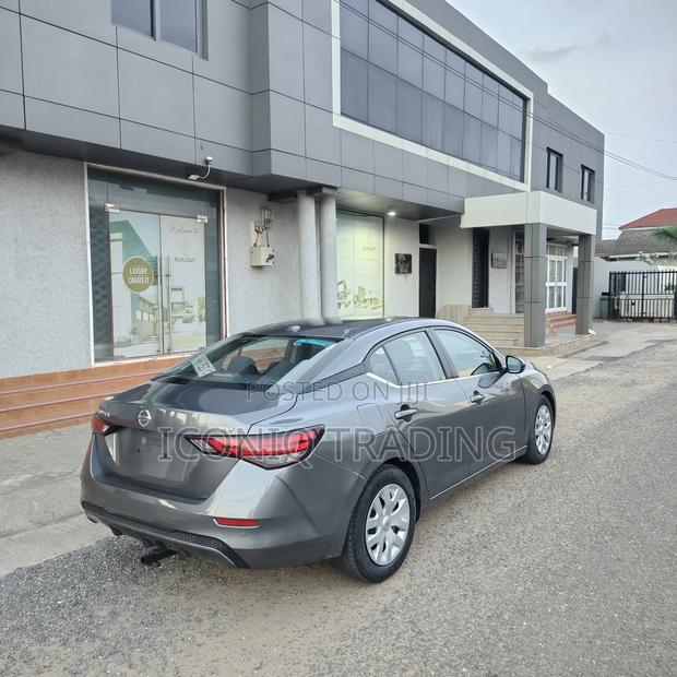 Nissan Sentra SV 2020 Gray photo 3