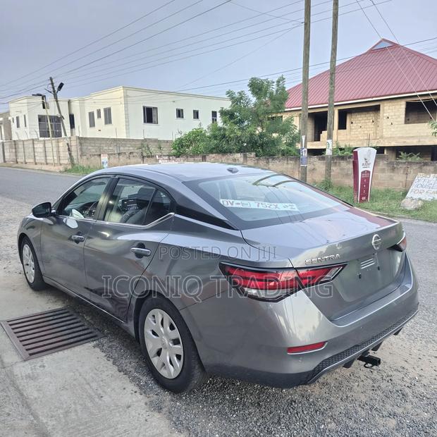 Nissan Sentra SV 2020 Gray photo 4