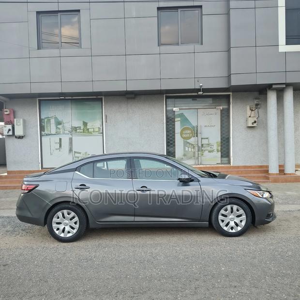 Nissan Sentra SV 2020 Gray photo 10