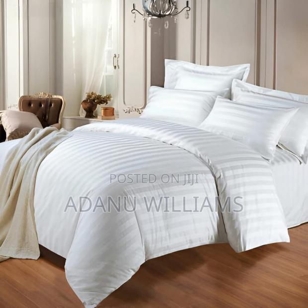 Top Notch Royal Stripe King Size Duvet Set With Cover ( 8pcs Set) · Photo 2