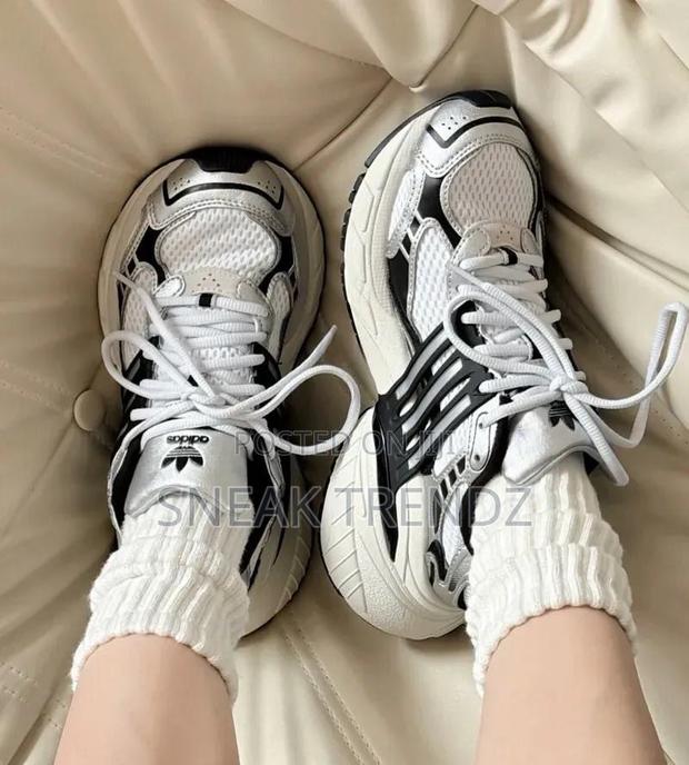 Adidas Adistar XLG Whiteblack · Photo 4