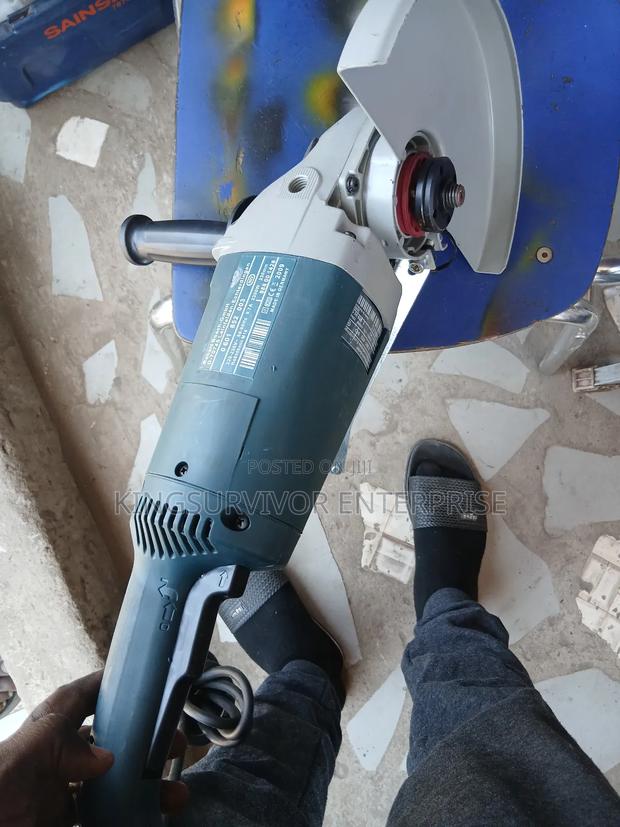 9inches Bosch Angle Grinder photo 3