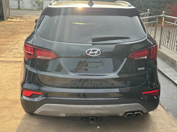 Hyundai Santa Fe Limited AWD 2016 Black photo 3