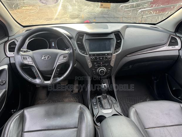Hyundai Santa Fe Limited AWD 2016 Black photo 6