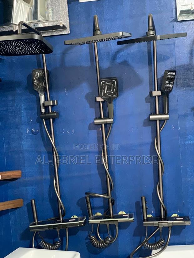 4 in 1 Shower Set With Light Sensor · Photo 2