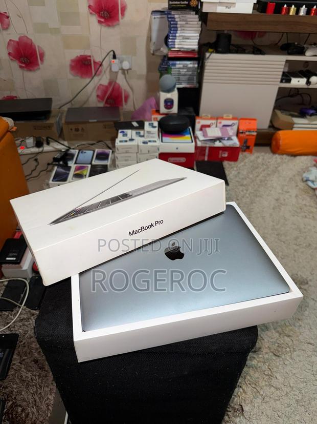 Laptop Apple MacBook Pro 2020 8GB Intel Core I5 SSD 256GB