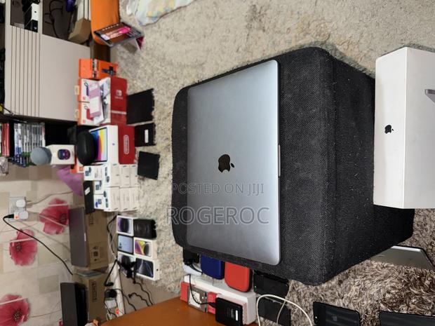 Laptop Apple MacBook Pro 2020 8GB Intel Core I5 SSD 256GB photo 9