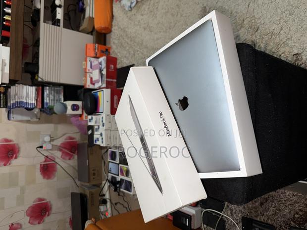 Laptop Apple MacBook Pro 2020 8GB Intel Core I5 SSD 256GB photo 6
