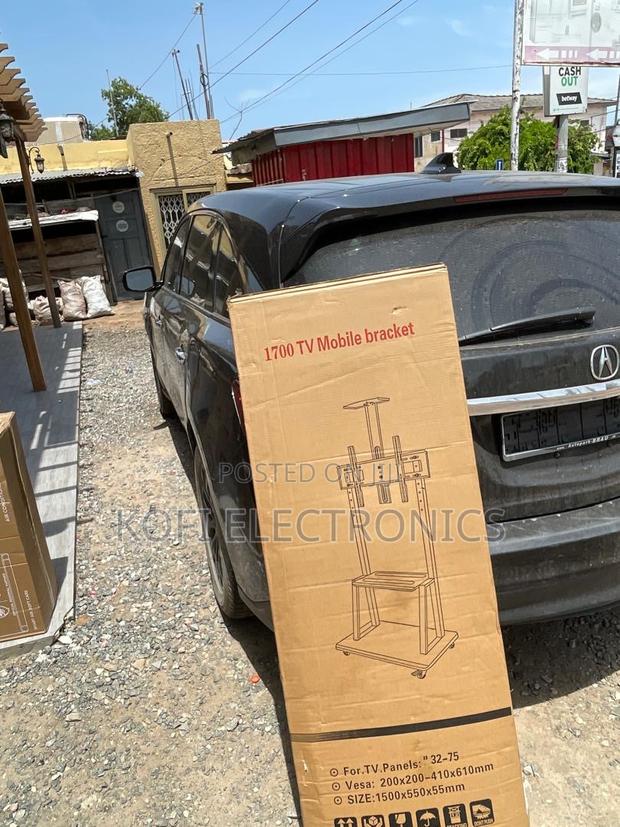 Universal Mobile Tv Cart With Double Shelves 32-75” · Photo 2