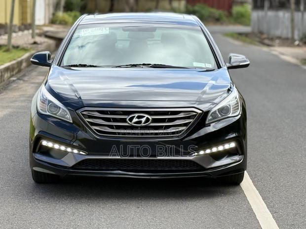 Hyundai Sonata Sport 2.0T Sedan FWD (2.0L 4cyl 6A) 2017 Black