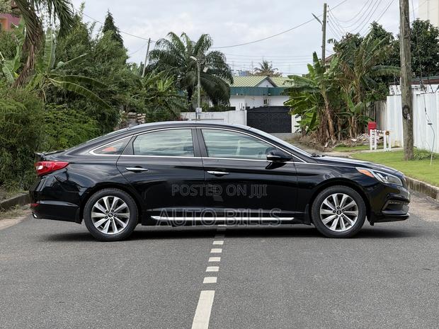 Hyundai Sonata Sport 2.0T Sedan FWD (2.0L 4cyl 6A) 2017 Black