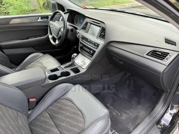 Hyundai Sonata Sport 2.0T Sedan FWD (2.0L 4cyl 6A) 2017 Black