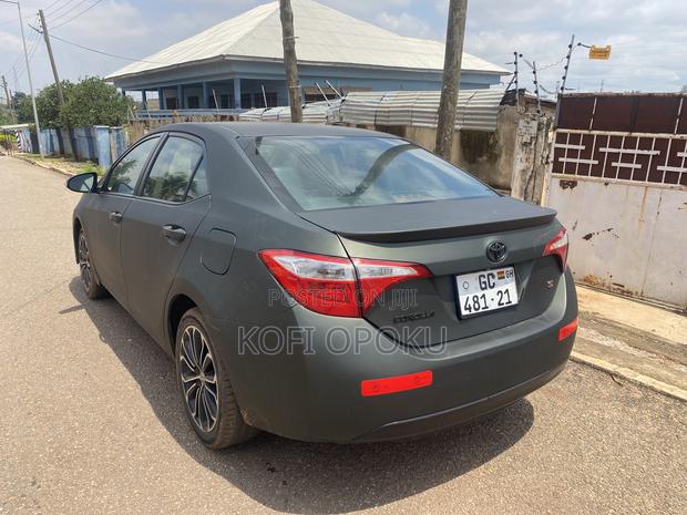 Toyota Corolla 2016 Matt Black