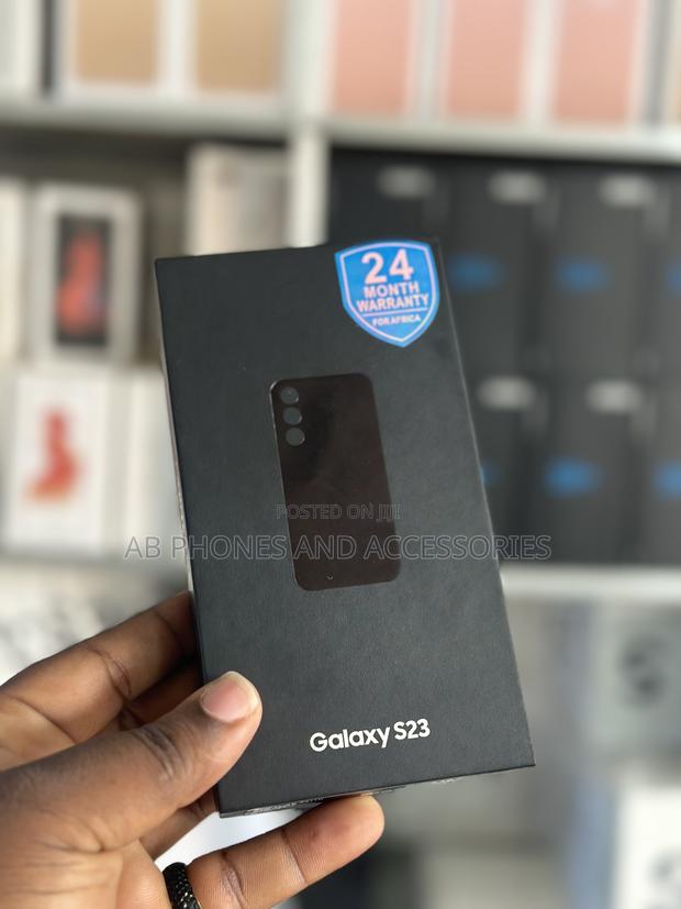 New Samsung Galaxy S23 128 GB Black · Photo 3