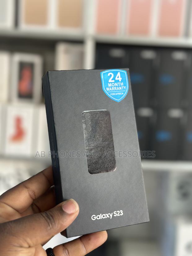 New Samsung Galaxy S23 128 GB Black · Photo 4
