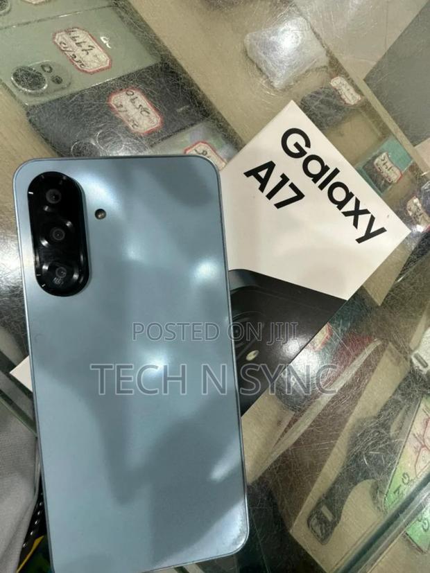 New Samsung Galaxy A17 256 GB Black photo 3