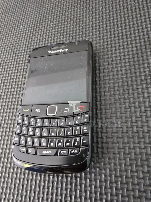 BlackBerry Bold 9700 Black photo 3