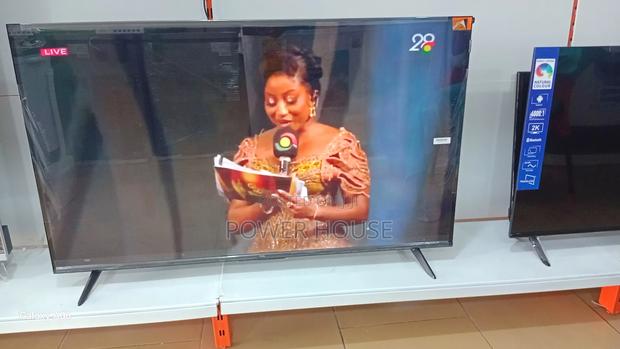 True Talk TCL 43inches Qled Smart Tv Cool TCL 43inches Smart Tv · Photo 4