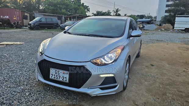 Hyundai Elantra 2013 Silver
