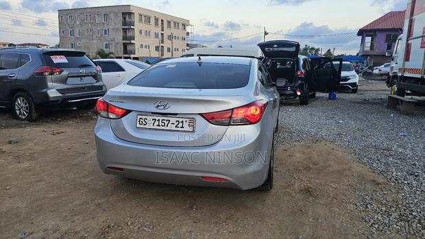 Hyundai Elantra 2013 Silver