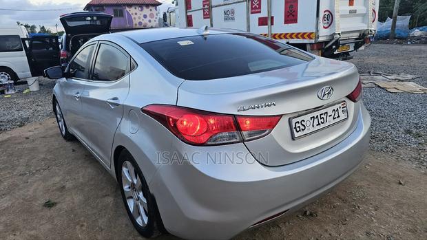 Hyundai Elantra 2013 Silver