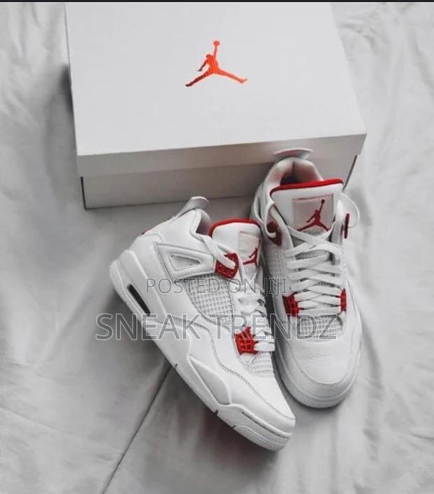 Air Jordan R4 Og White Metallic Red · Photo 4