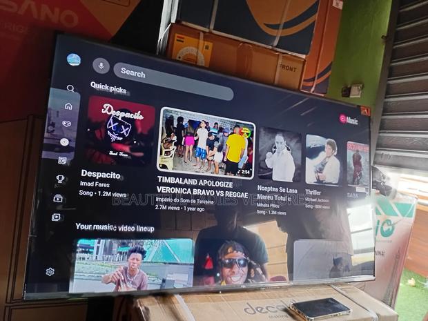 Attentive TCL 50inches Colossal Smart Tv Fat Cat TCL Tv · Photo 4