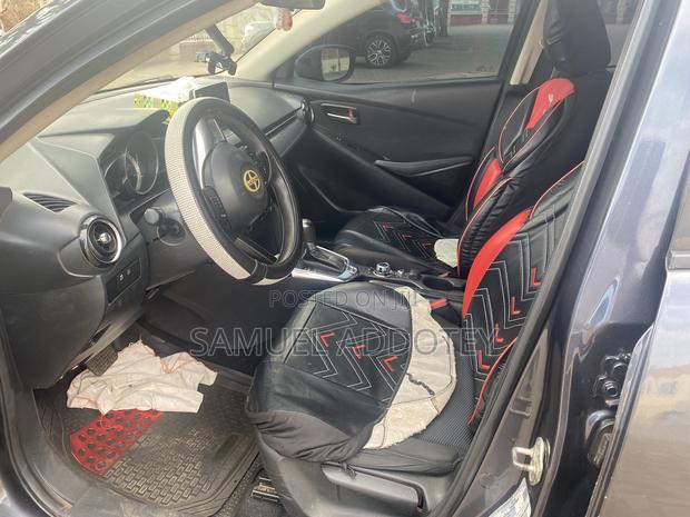 Toyota Yaris iA 1.5 FWD 2016 Gray