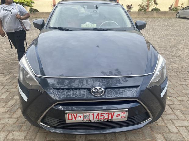 Toyota Yaris iA 1.5 FWD 2016 Gray