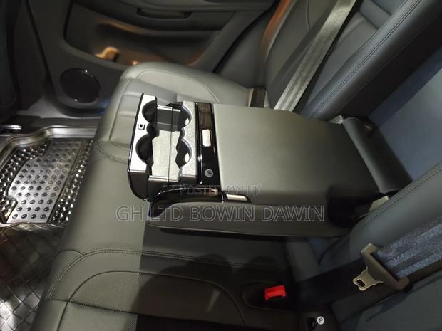 Land Rover Range Rover Evoque 2024 White photo 6