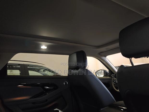 Land Rover Range Rover Evoque 2024 White photo 10