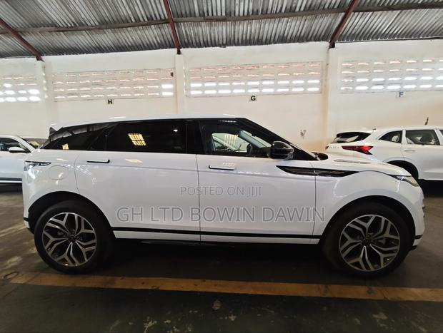 Land Rover Range Rover Evoque 2024 White photo 12