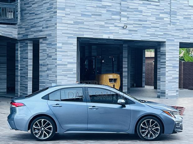 Toyota Corolla XSE 2020 Blue