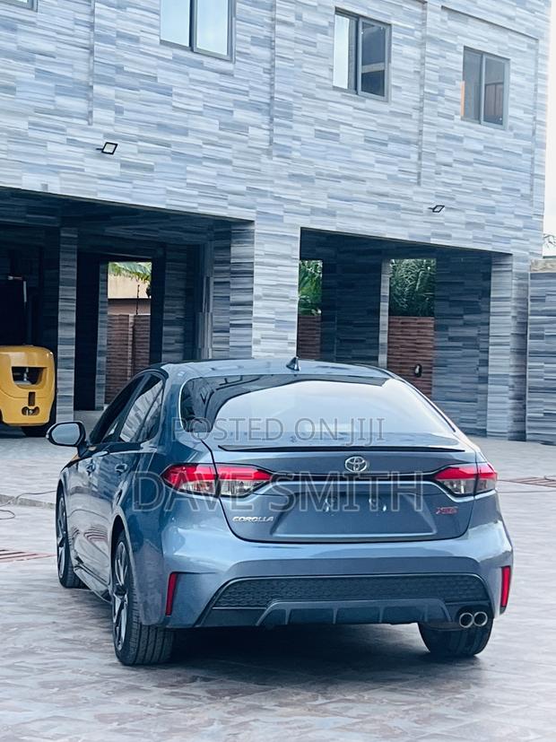 Toyota Corolla XSE 2020 Blue