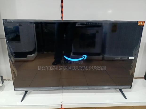 Easy to Operate 50" Smart TCL Tv · Photo 4