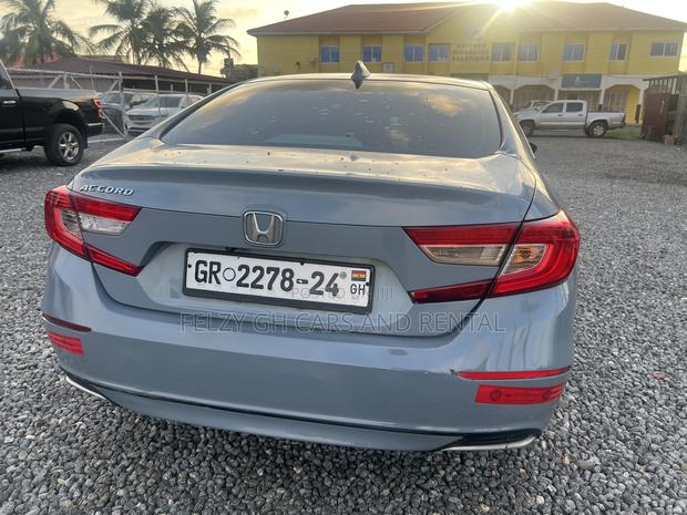Honda Accord Sport (2.0L 4cyl Turbo 10A) 2019 Blue photo 4