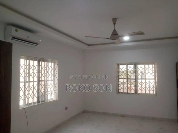 4bdrm Duplex in Dr Roko, A&C Mall Area for rent · Photo 4