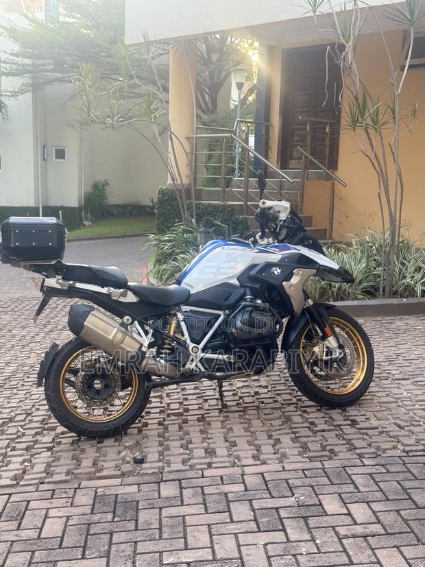 BMW R1250GS 2020 White · Photo 2